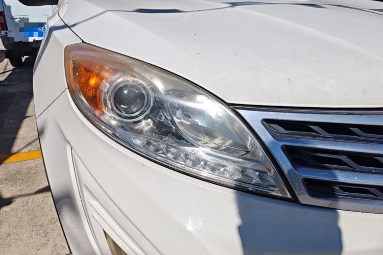 Used GAC Trumpchi GS5 2012 2.0L Automatic Two-Wheel Drive Anniversary Edition Right Front Headlight