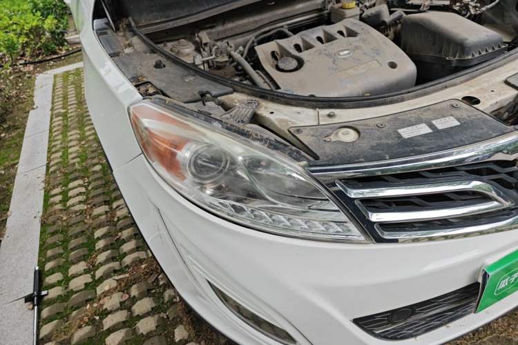 Used GAC Trumpchi GS5 2012 2.0L Automatic Two-Wheel Drive Anniversary Edition Right Front Headlight