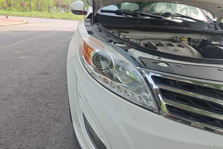 Used GAC Trumpchi GS5 2012 2.0L Manual Two-Wheel Drive Comfort Edition Right Front Headlight