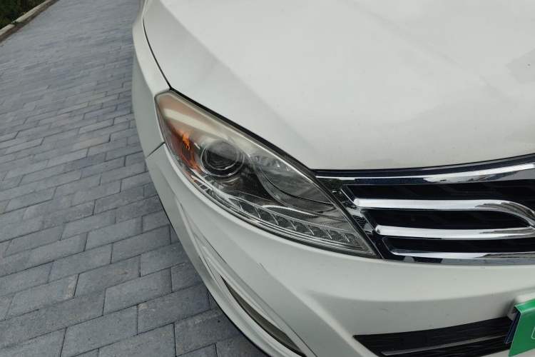 Used GAC Trumpchi GS5 2012 2.0L Manual Two-Wheel Drive Comfort Edition Right Front Headlight