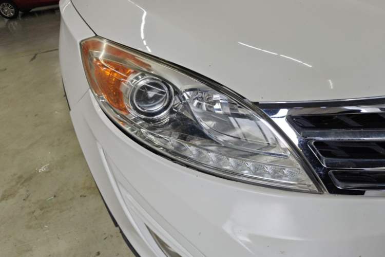 Used GAC Trumpchi GS5 2012 2.0L Manual Two-Wheel Drive Comfort Edition Right Front Headlight
