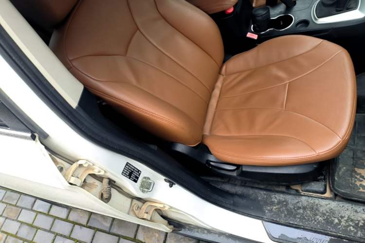 Used GAC Trumpchi GS5 2012 2.0L Manual Two-Wheel Drive Comfort Edition Right Front Seat