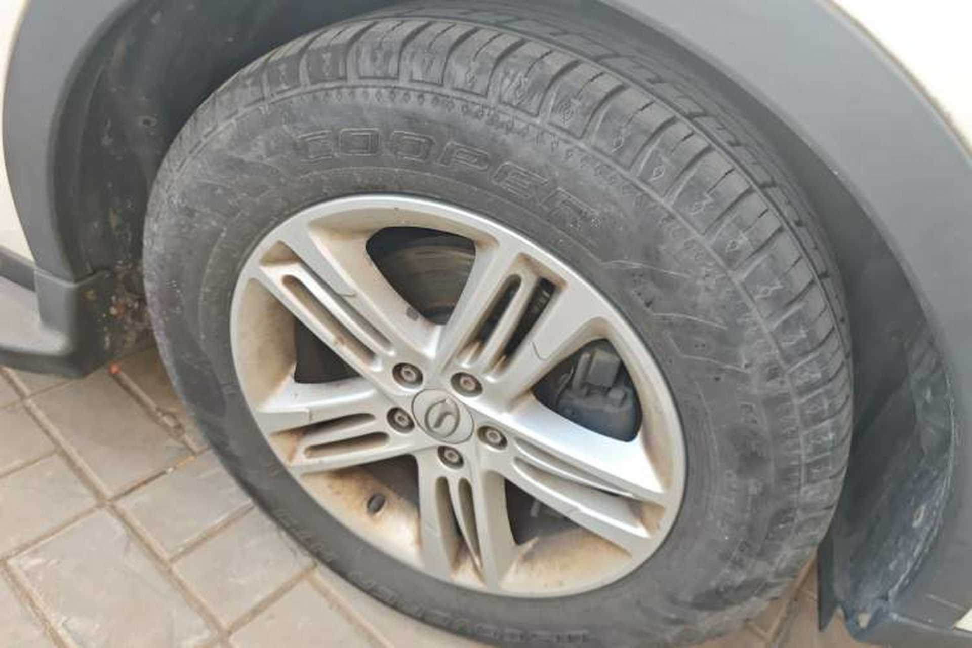 Used GAC Trumpchi GS5 2012 2.0L Manual Two-Wheel-Drive Anniversary Limited Edition Right Front Wheel Hub