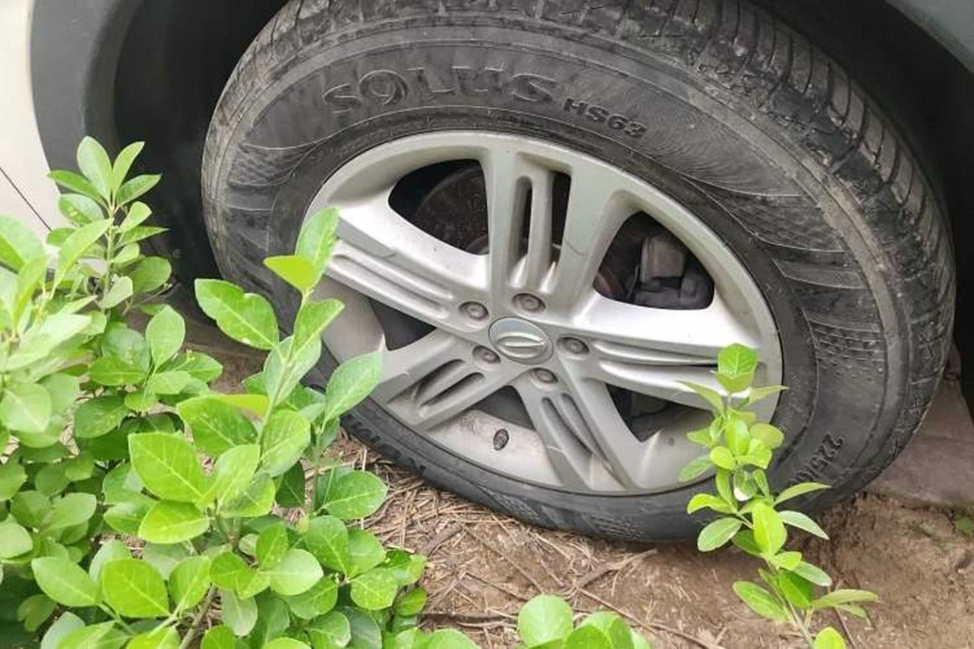 Used GAC Trumpchi GS5 2012 2.0L Automatic Two-Wheel Drive Anniversary Edition Right Front Wheel Hub