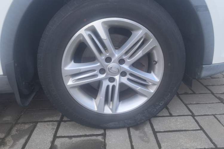 Used GAC Trumpchi GS5 2012 2.0L Manual Two-Wheel Drive Comfort Edition Right Front Wheel Hub