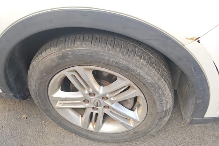Used GAC Trumpchi GS5 2012 2.0L Manual Two-Wheel-Drive Anniversary Limited Edition Right Front Wheel Hub