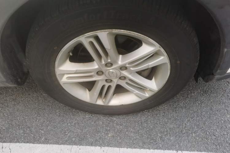 Used GAC Trumpchi GS5 2012 2.0L Automatic Two-Wheel Drive Anniversary Edition Right Front Wheel Hub