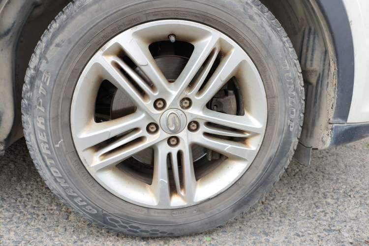 Used GAC Trumpchi GS5 2012 2.0L Automatic Two-Wheel Drive Luxury Edition Right Front Wheel Hub