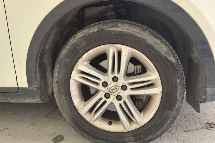 Used GAC Trumpchi GS5 2012 2.0L Manual Two-Wheel Drive Comfort Edition Right Front Wheel Hub