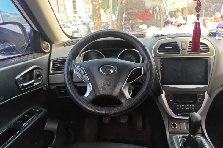 Used GAC Trumpchi GS5 2012 2.0L Manual Two-Wheel-Drive Anniversary Limited Edition Steering Wheel