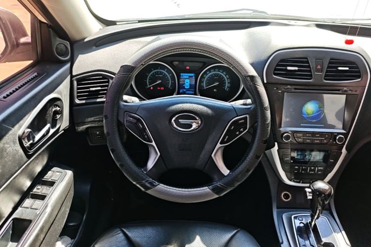 Used GAC Trumpchi GS5 2012 2.0L Automatic Two-Wheel Drive Anniversary Edition Steering Wheel