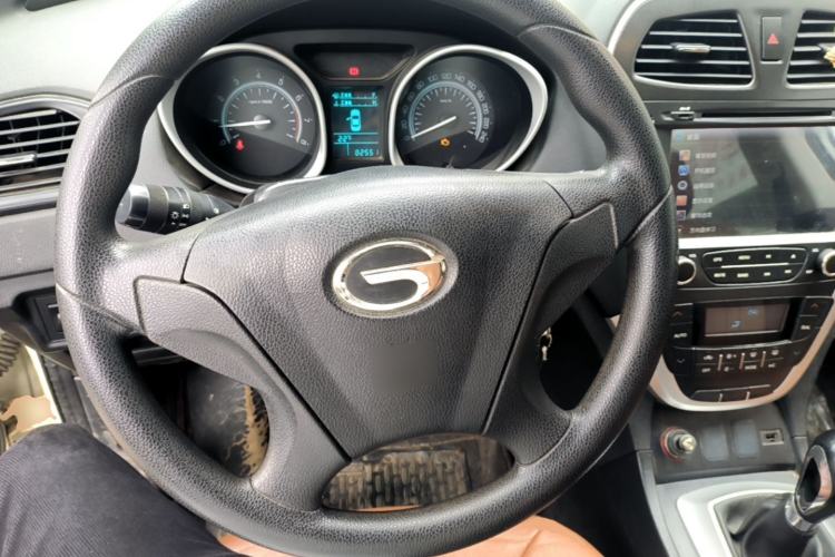 Used GAC Trumpchi GS5 2012 2.0L Manual Two-Wheel Drive Comfort Edition Steering Wheel