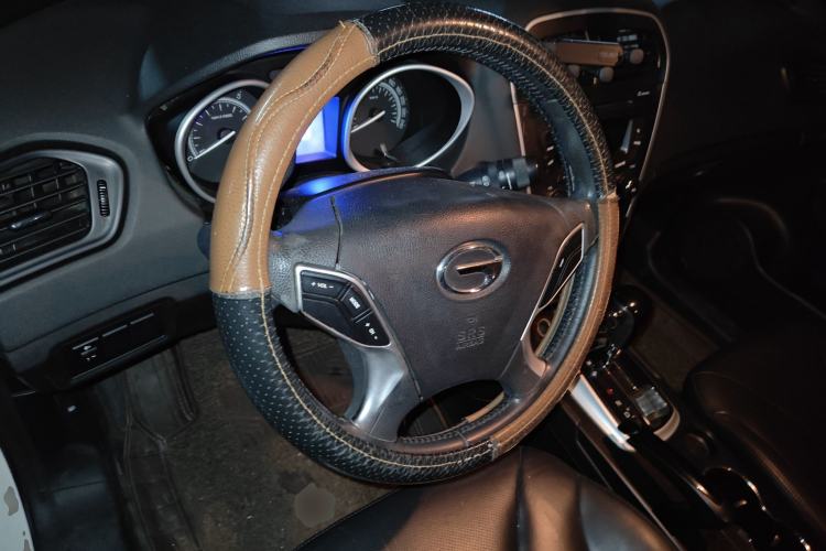 Used GAC Trumpchi GS5 2012 2.0L Automatic Two-Wheel Drive Elite Edition Steering Wheel