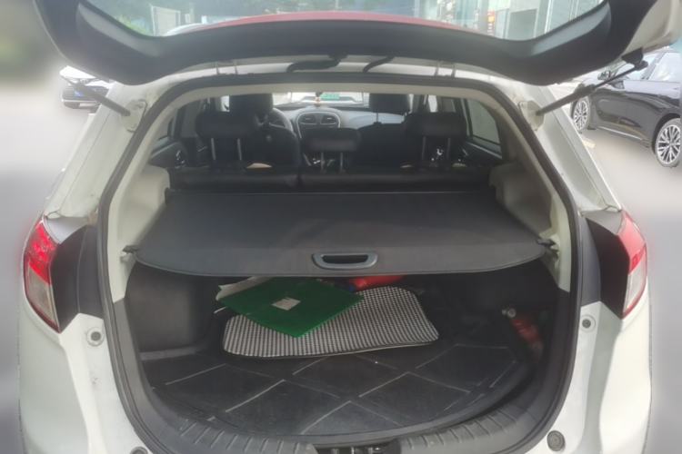Used GAC Trumpchi GS5 2012 2.0L Automatic Two-Wheel Drive Anniversary Edition Trunk