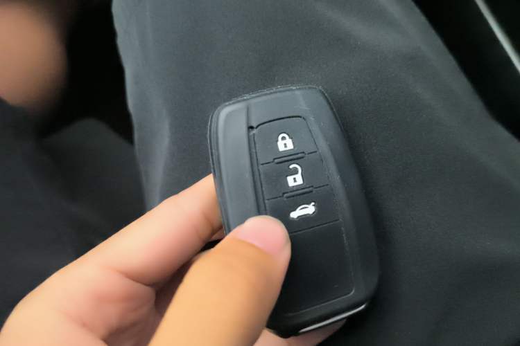 Used GAC Trumpchi GS5 2012 2.0L Automatic Two-Wheel Drive Anniversary Edition Vehicle Key