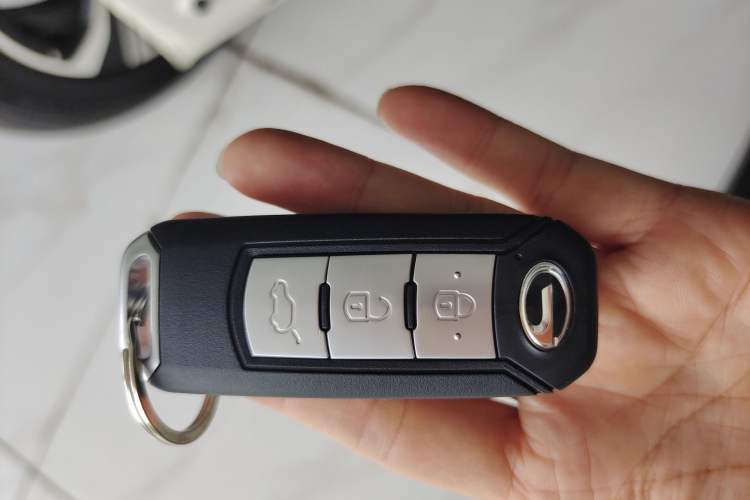 Used GAC Trumpchi GS5 2012 2.0L Automatic Two-Wheel Drive Anniversary Edition Vehicle Key