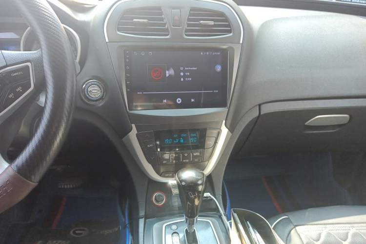 Used GAC Trumpchi GS5 2012 2.0L Automatic Two-Wheel Drive Anniversary Edition Audio And AC Panel