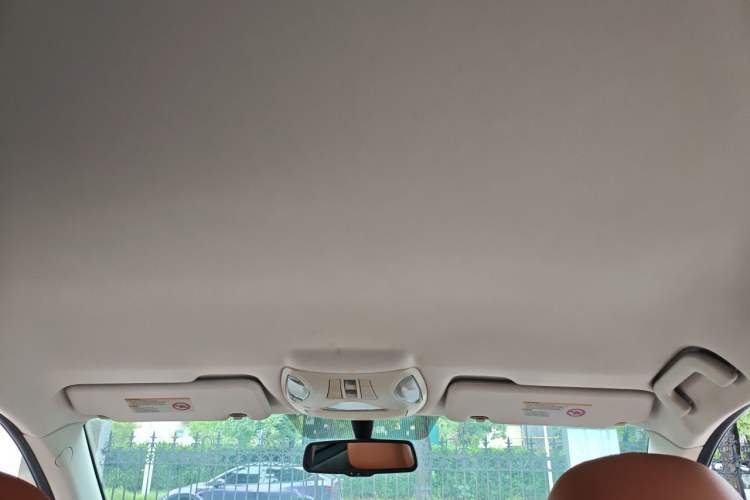 Used GAC Trumpchi GS5 2012 2.0L Manual Two-Wheel Drive Comfort Edition Headliner