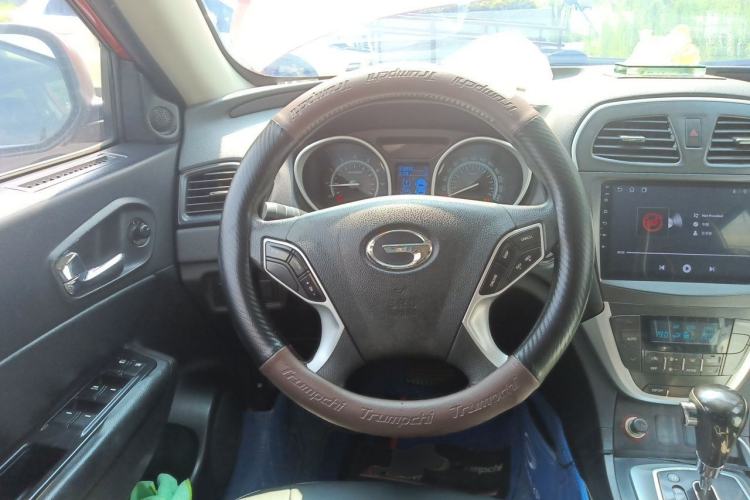Used GAC Trumpchi GS5 2012 2.0L Automatic Two-Wheel Drive Anniversary Edition Steering Wheel