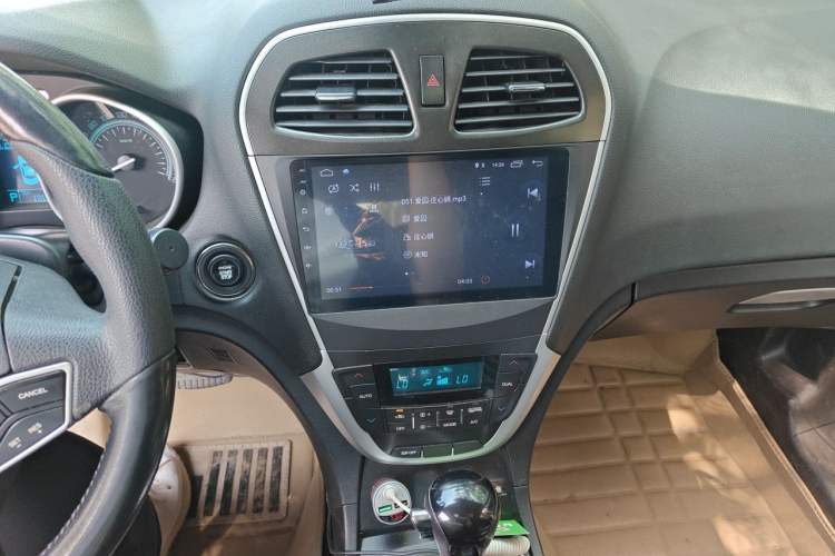 Used GAC Trumpchi GS5 2013 2.0L Automatic Two-Wheel Drive Light Interior Special Edition Audio And AC Panel
