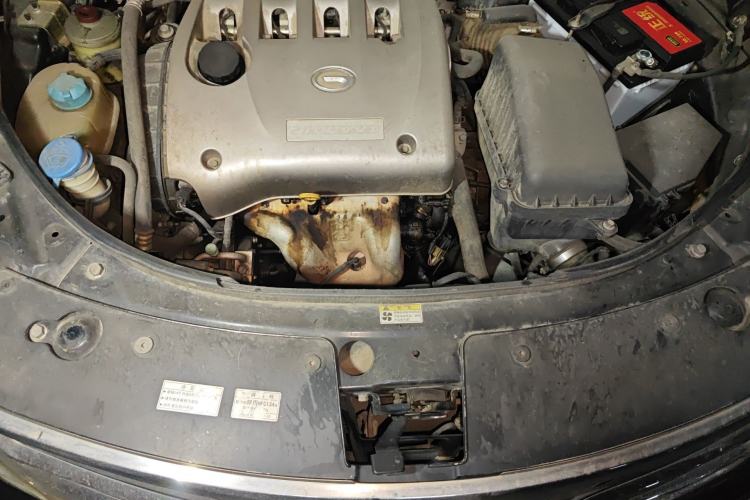 Used GAC Trumpchi GS5 2013 2.0L Manual Two-Wheel Drive Special Edition in Light Interior Engine Bay