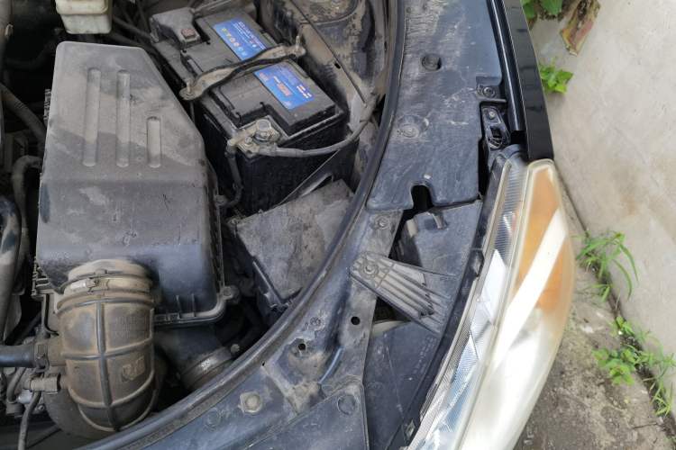 Used GAC Trumpchi GS5 2013 1.8T Automatic All-Wheel-Drive Luxury Edition Engine Bay Left