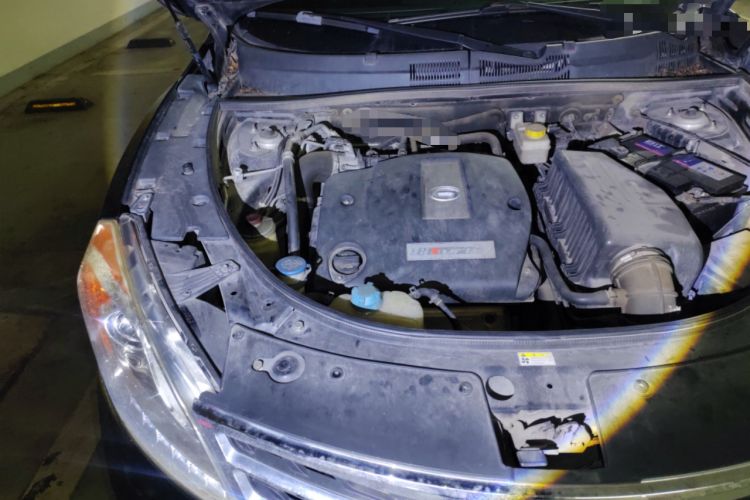 Used GAC Trumpchi GS5 2013 1.8T Automatic Two-Wheel Drive Elite Edition Engine Bay Right