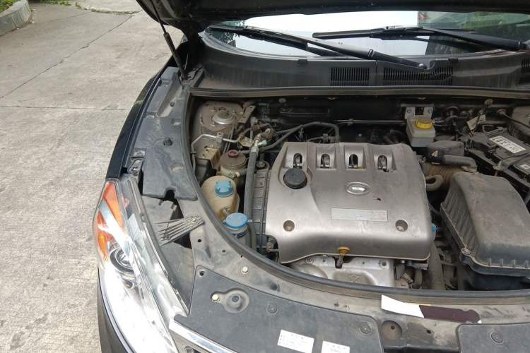 Used GAC Trumpchi GS5 2013 2.0L Manual Two-Wheel Drive Special Edition in Light Interior Engine Bay Right
