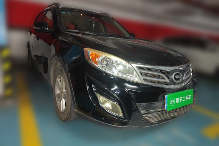 Used GAC Trumpchi GS5 2013 2.0L Manual Two-Wheel Drive Special Edition in Light Interior Front Right 45 Deg