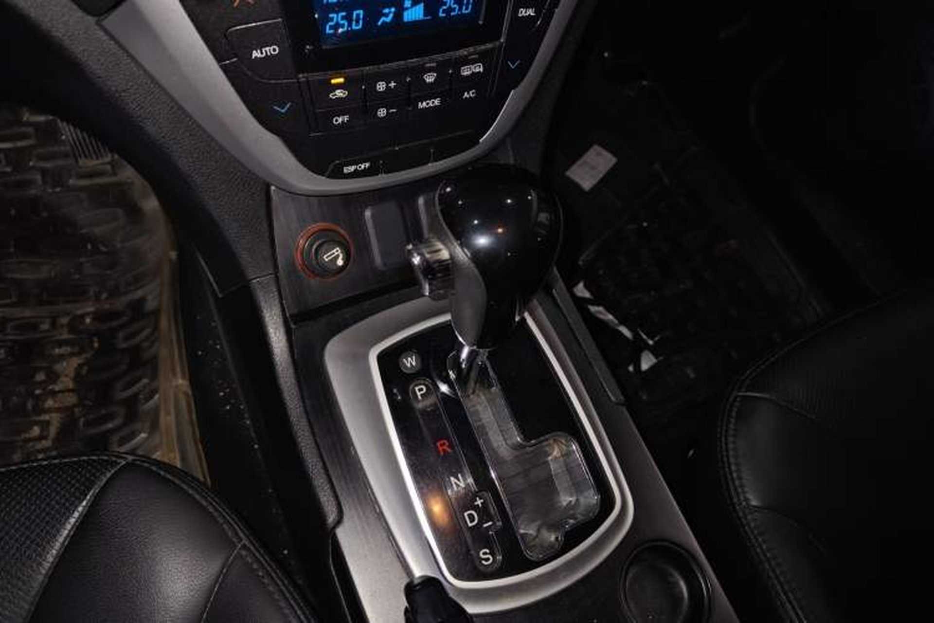 Used GAC Trumpchi GS5 2013 2.0L Automatic Two-Wheel Drive Light Interior Special Edition Gear Lever