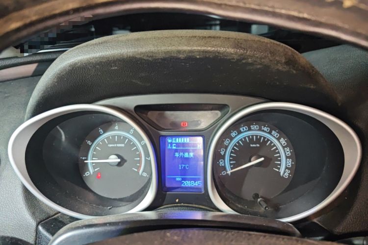 Used GAC Trumpchi GS5 2013 2.0L Manual Two-Wheel Drive Special Edition in Light Interior Instrument Cluster