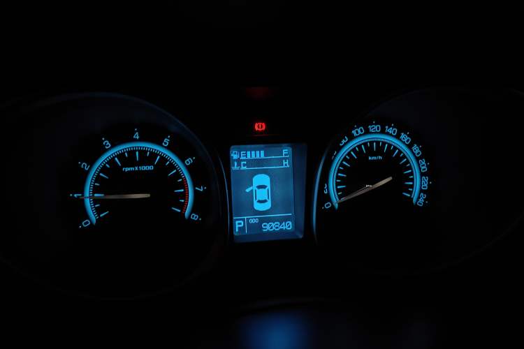 Used GAC Trumpchi GS5 2013 2.0L Automatic Two-Wheel Drive Light Interior Special Edition Instrument Cluster