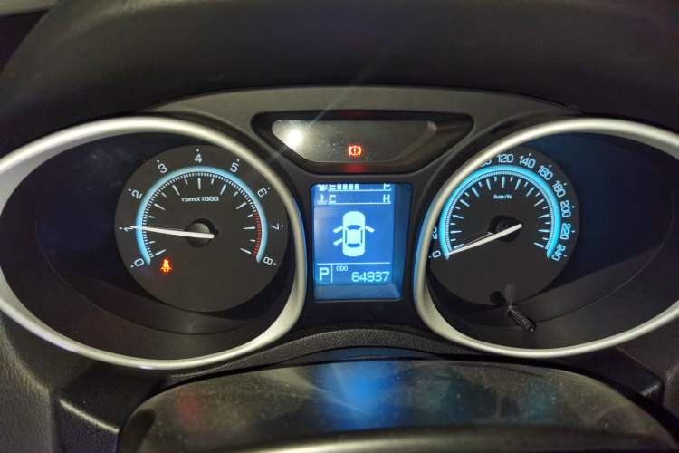 Used GAC Trumpchi GS5 2013 2.0L Automatic Two-Wheel Drive Light Interior Special Edition Instrument Cluster
