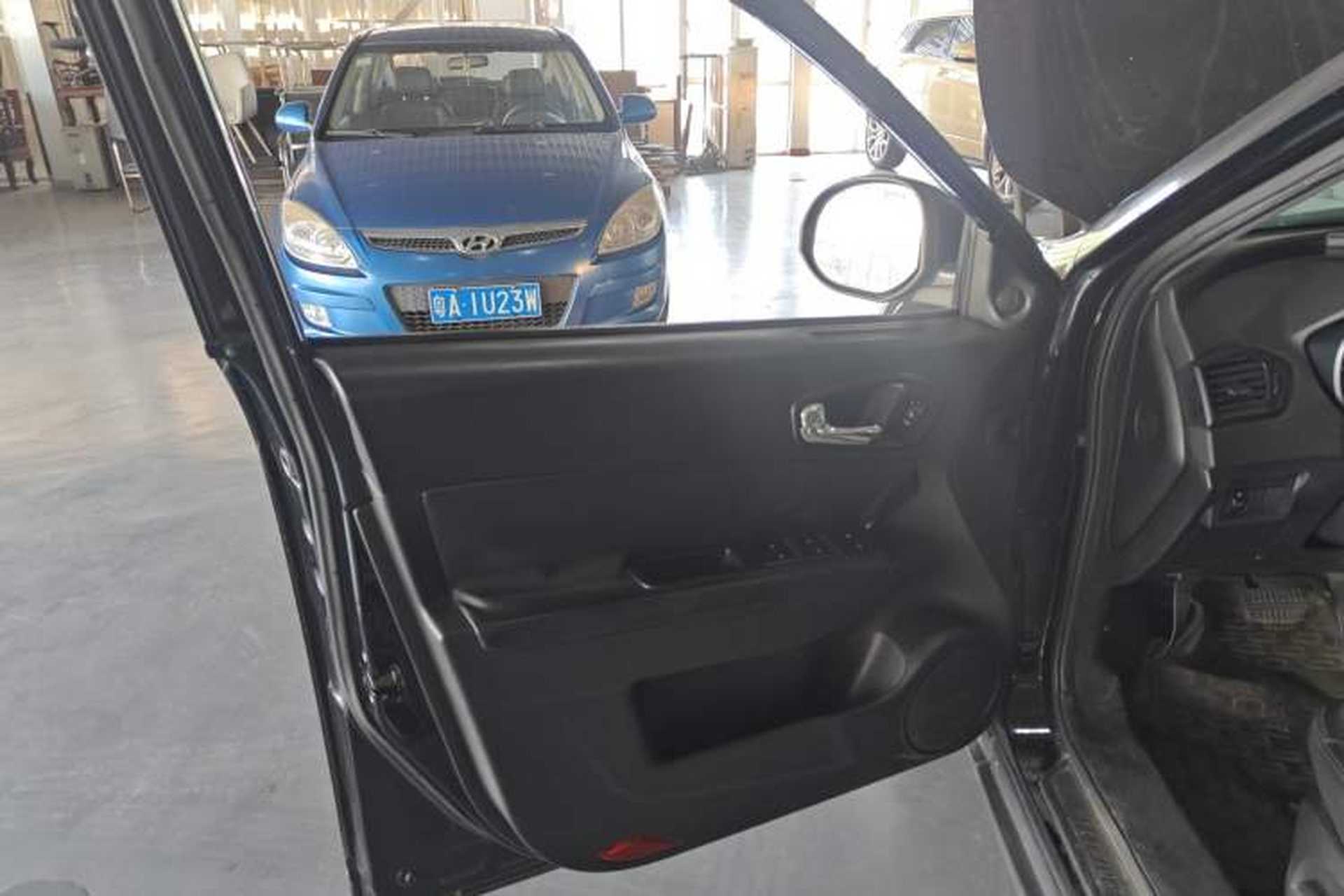 Used GAC Trumpchi GS5 2013 2.0L Automatic Two-Wheel Drive Light Interior Special Edition Left Front Door Interior