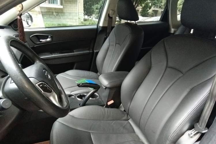Used GAC Trumpchi GS5 2013 2.0L Manual Two-Wheel Drive Special Edition in Light Interior Left Front Seat