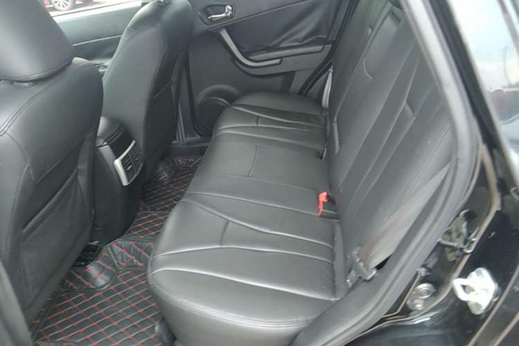 Used GAC Trumpchi GS5 2013 2.0L Automatic Two-Wheel Drive Light Interior Special Edition Left Rear Seat