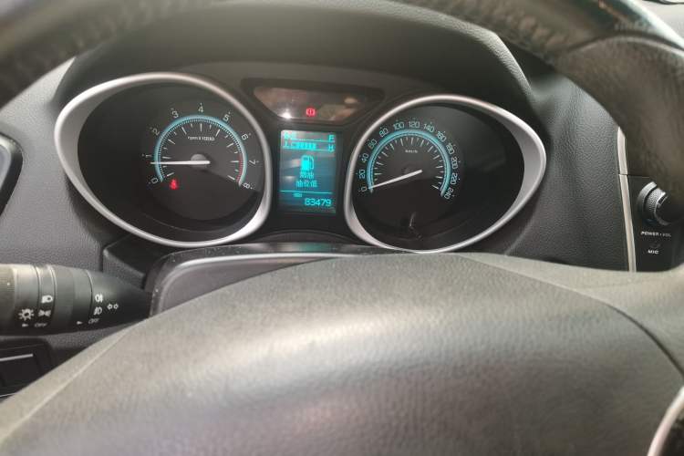 Used GAC Trumpchi GS5 2013 1.8T Manual Two-Wheel Drive Elite Edition Odometer Close Up