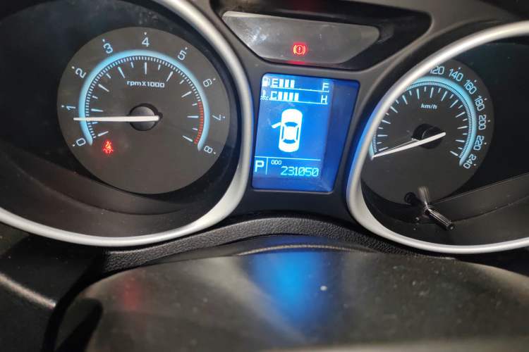 Used GAC Trumpchi GS5 2013 1.8T Automatic Two-Wheel Drive Elite Edition Odometer Close Up