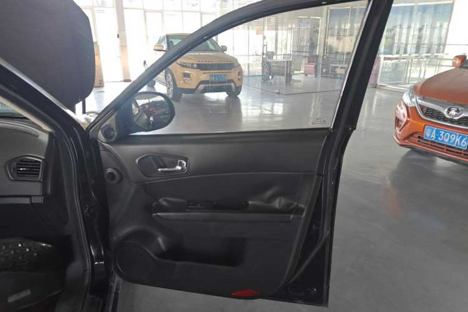 Used GAC Trumpchi GS5 2013 2.0L Automatic Two-Wheel Drive Light Interior Special Edition Right Front Door Interior