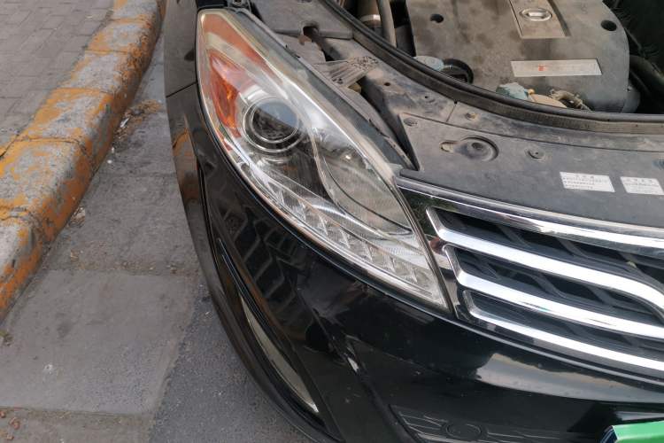Used GAC Trumpchi GS5 2013 1.8T Automatic All-Wheel-Drive Luxury Edition Right Front Headlight