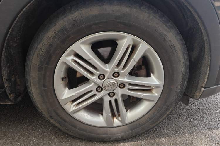 Used GAC Trumpchi GS5 2013 2.0L Automatic Two-Wheel Drive Light Interior Special Edition Right Front Wheel Hub