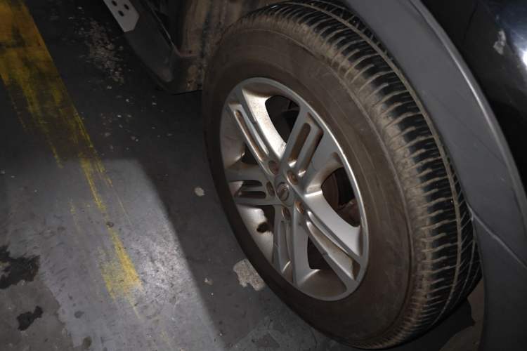 Used GAC Trumpchi GS5 2013 2.0L Automatic Two-Wheel Drive Light Interior Special Edition Right Front Wheel Hub