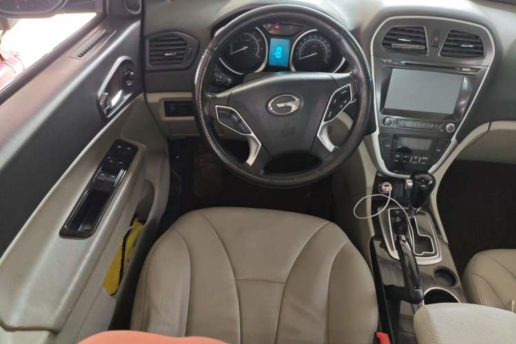 Used GAC Trumpchi GS5 2013 2.0L Automatic Two-Wheel Drive Light Interior Special Edition Steering Wheel