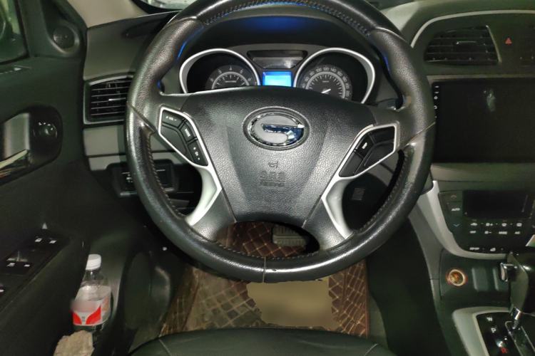 Used GAC Trumpchi GS5 2013 1.8T Automatic Two-Wheel Drive Elite Edition Steering Wheel