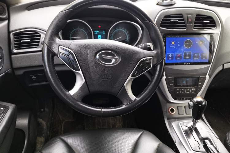 Used GAC Trumpchi GS5 2013 1.8T Automatic All-Wheel-Drive Luxury Edition Steering Wheel