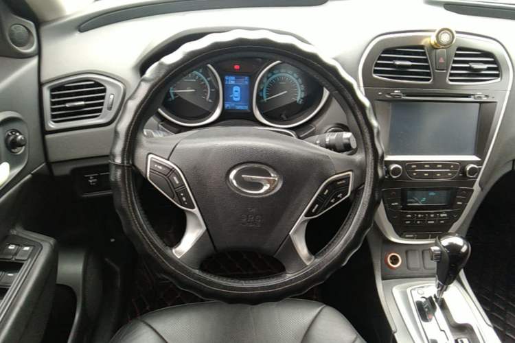 Used GAC Trumpchi GS5 2013 2.0L Automatic Two-Wheel Drive Light Interior Special Edition Steering Wheel