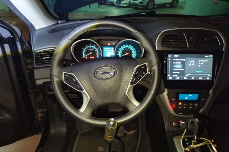 Used GAC Trumpchi GS5 2013 2.0L Automatic Two-Wheel Drive Light Interior Special Edition Steering Wheel