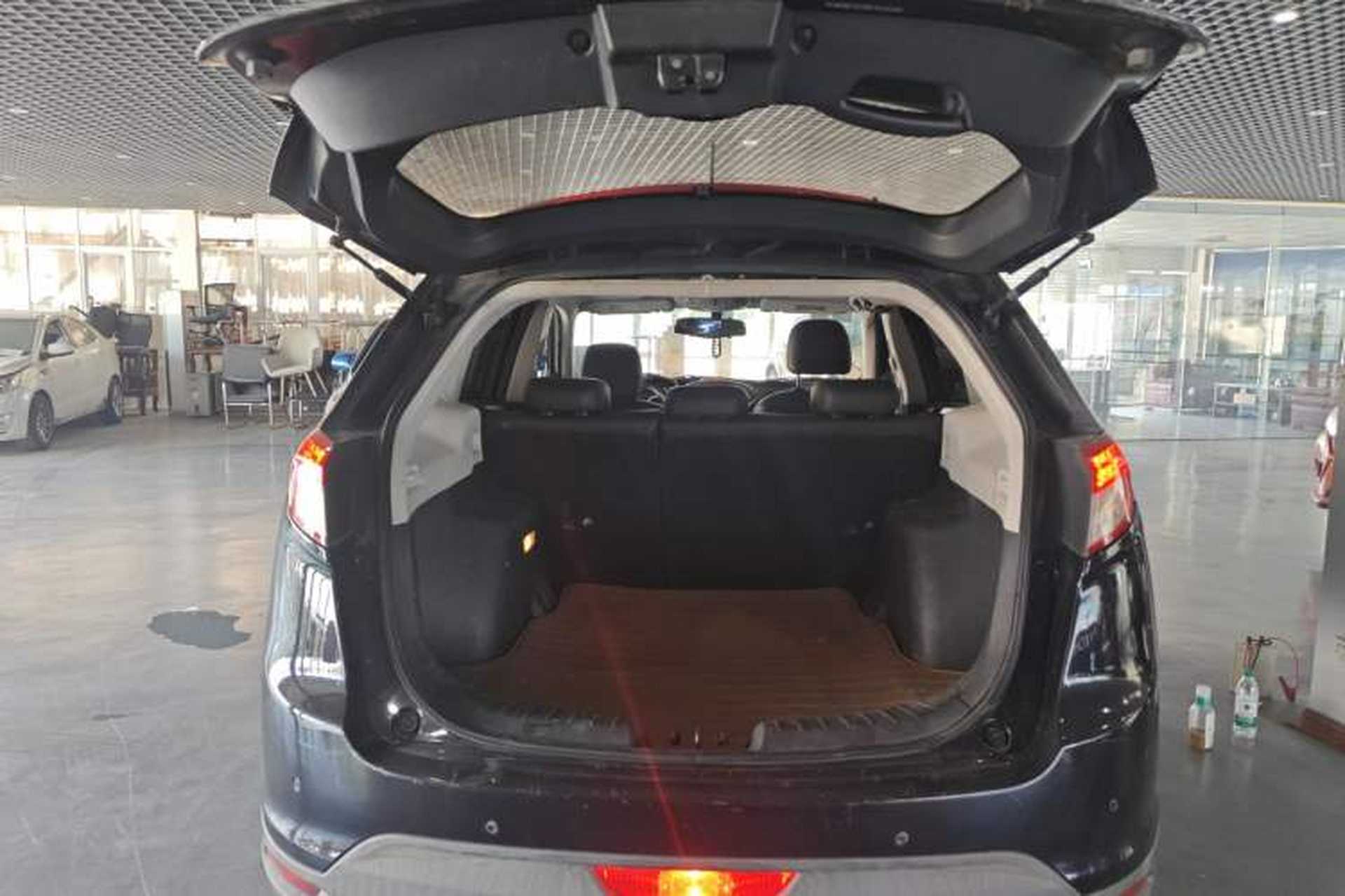 Used GAC Trumpchi GS5 2013 2.0L Automatic Two-Wheel Drive Light Interior Special Edition Trunk