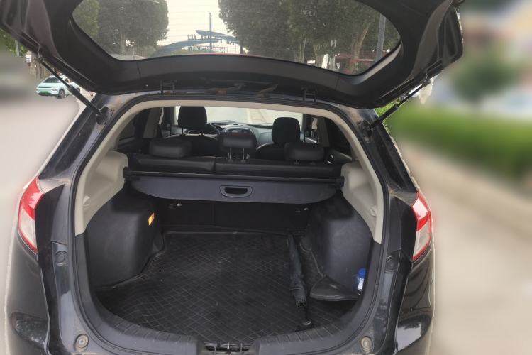 Used GAC Trumpchi GS5 2013 1.8T Manual Two-Wheel Drive Elite Edition Trunk