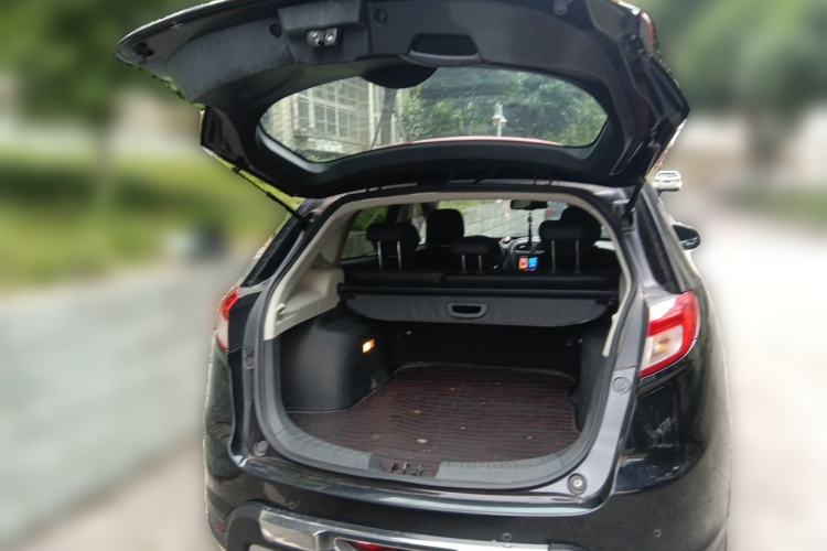 Used GAC Trumpchi GS5 2013 2.0L Manual Two-Wheel Drive Special Edition in Light Interior Trunk